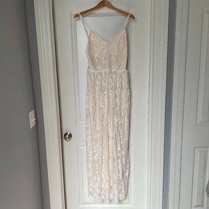 Baltic Born Cozette Lace Gown Size Medium Brand New With Tags
